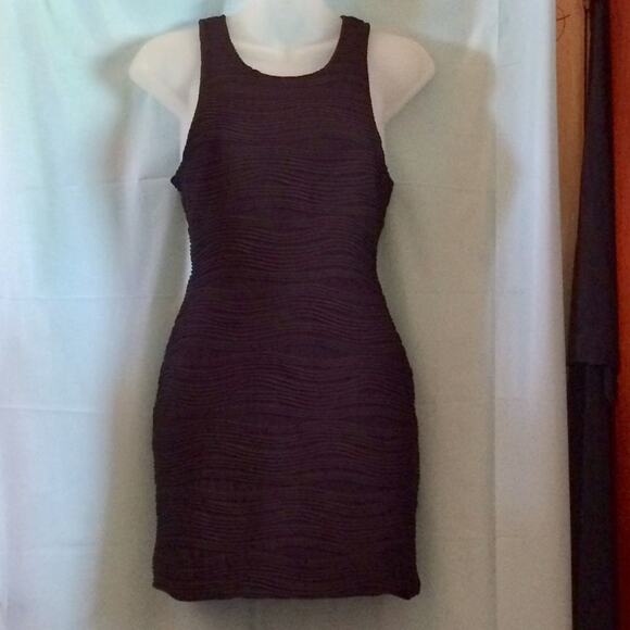 Small black dress sleeveless - Picture 2 of 4